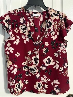 Calvin Klein Maroon Floral Split-Neck Flutter Sleeve Top